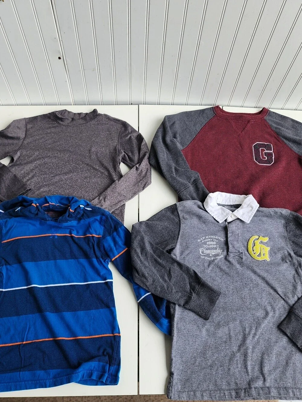 Lot Of 4 Boys Long Sleeve Shirts Gap Wrangler Tee Sweatshirt Hooded M (8-9)